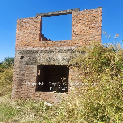 Mandara Incomplete double storey house  with a 2 bed cottage (Sole Mandate)