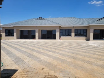 3 Bedroom Garden Flat