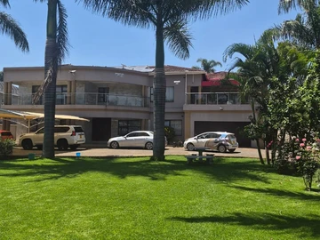 6 Bedroom House