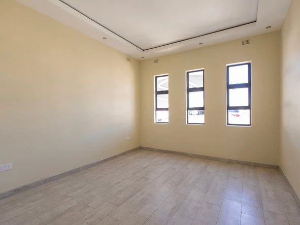 3 Bedroom Garden Flat