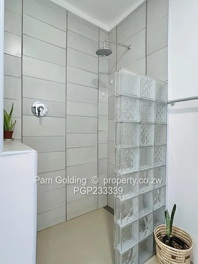 Charming Bedsitter Available In Pamona (Sole Mandate)