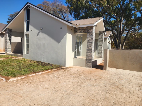 6 Unit Townhouse Complex