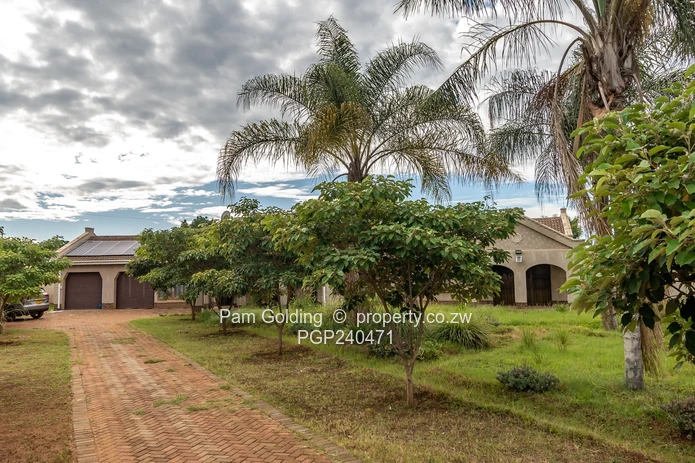 Spacious 4 Bedroom Family Home in Knowe Norton