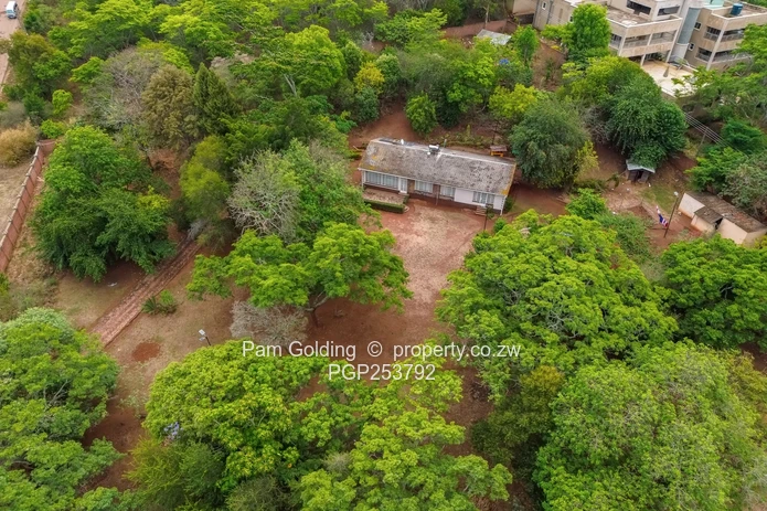 Prime 8265sqm Corner Stand Hogerty Hill (Sole Mandate)