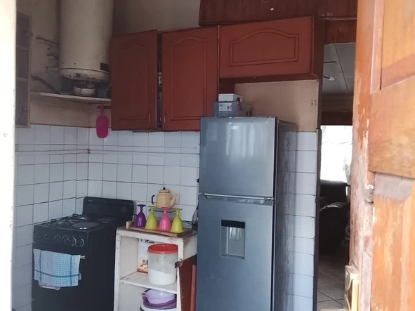 2 Bedroom Flat & Apartment