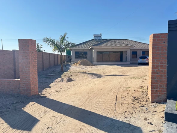 4-Bedroom House for Sale in Mabvazuva, Ruwa - Own Land, Borehole Included!