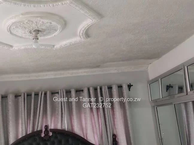 Glen View 1 Riverside 4-BR House for Sale Near Harare – Secure Home with Solar and Developer Cession