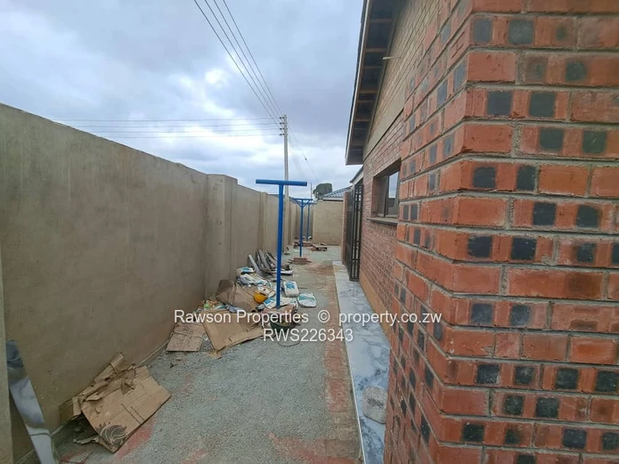 Cold Comfort, Incomplete house