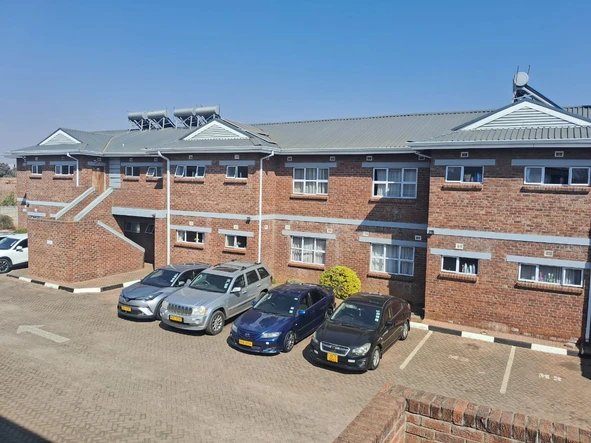 3 Bedroom Flat & Apartment