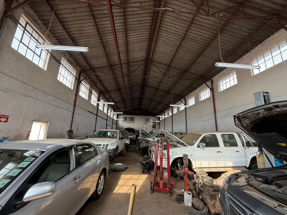 Warehouse & Factory