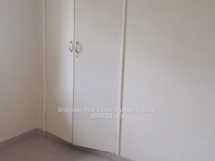 Sunridge House with Harare Drive Frontage for rent!