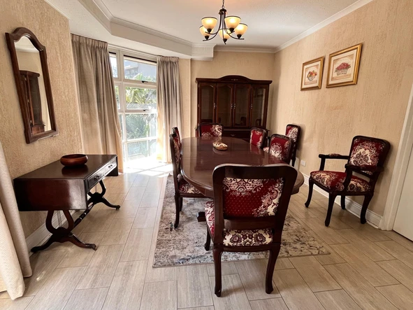 3 Bedroom Flat & Apartment