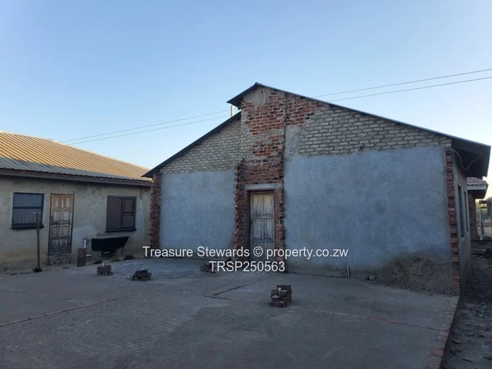 3-Bed Home with Concrete Yard in Southview Park