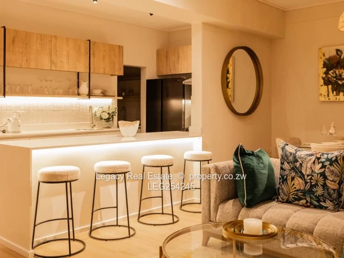 Stylish 3-Bed Garden Flat with Private Patio in Vainona