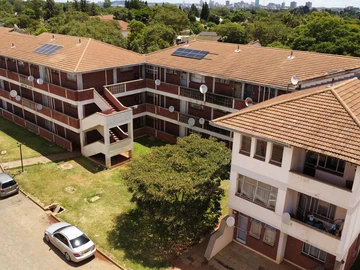 2 Bedroom Flat & Apartment