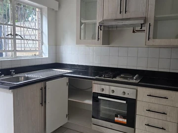 2 Bedroom Flat & Apartment