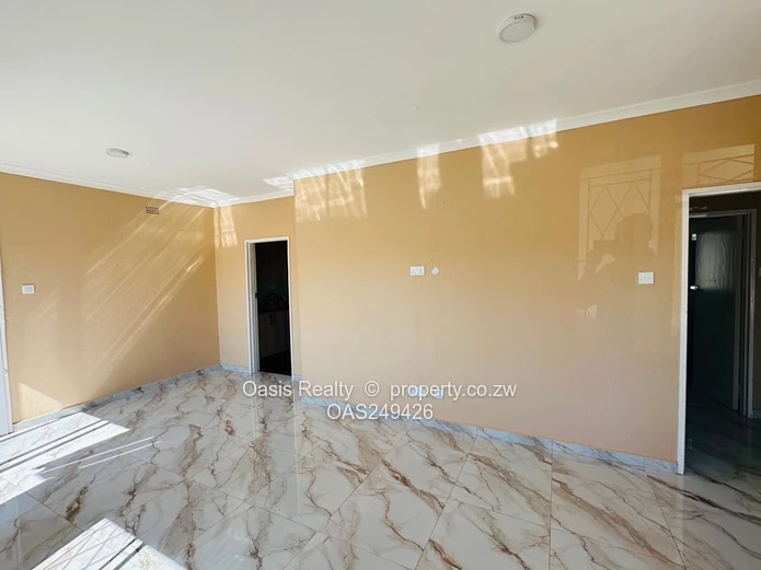 Conveniently Located Semi-detached 3 Beds Home For Rent