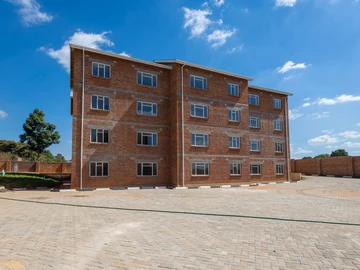 2 Bedroom Flat & Apartment