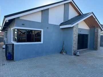 4 Bedroom House