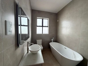 4 Bedroom Garden Flat