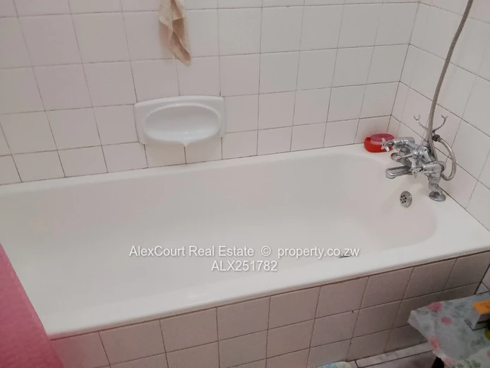 Good Investment, Garden Flat In A Prime Location!! 