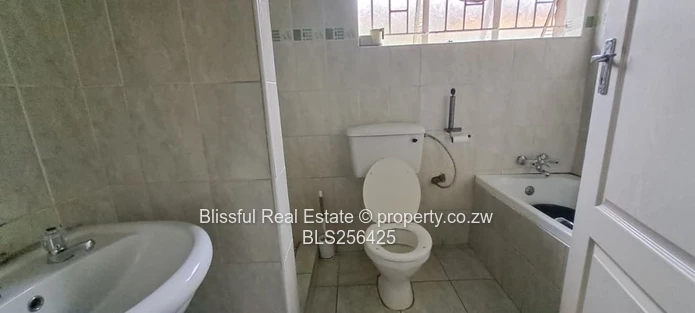 5bedroom house for sale in Chadcombe, Harare