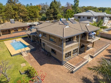 6 Bedroom House