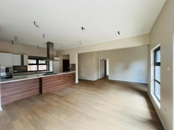 3 Bedroom Flat & Apartment