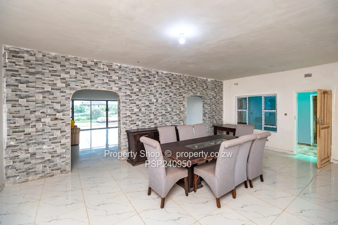 Mansion In A Well Established Surburb