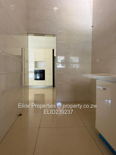 Greystone Park 3 bedroomed townhouse rent (Sole Mandate)