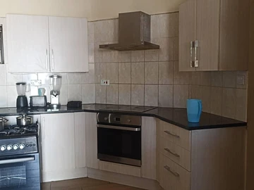 3 Bedroom Flat & Apartment