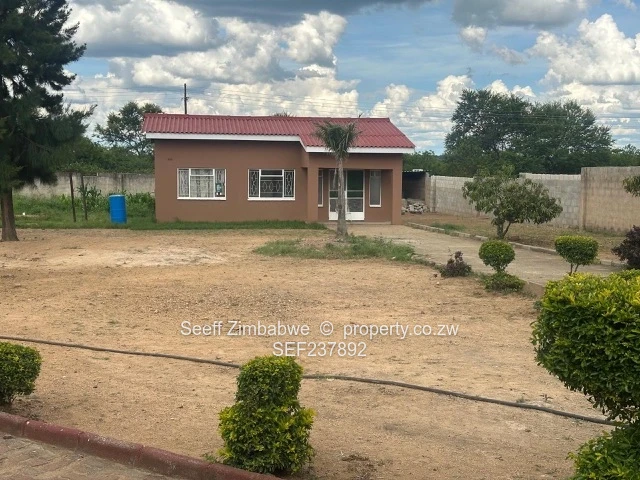 New Listing 5 Bed Family Home in Manningdale (Sole Mandate)