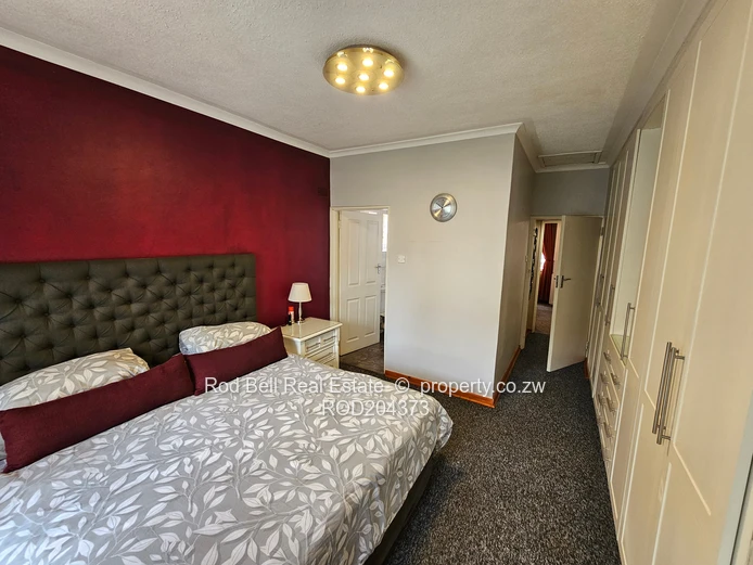 Immaculate 2 bedroom townhouse in well established complex