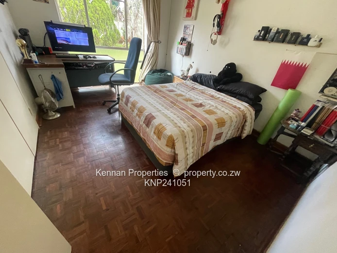 Solid & Spacious 4 Bed Home On  Woodholme Rd  (Sole Mandate)