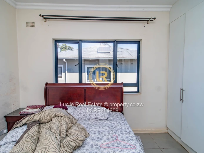 Modern 3- bedroom apartment to let