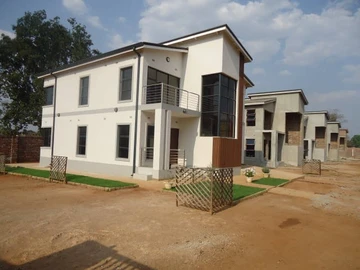 18 Unit Townhouse Complex