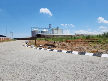 Commercial & Industrial Land