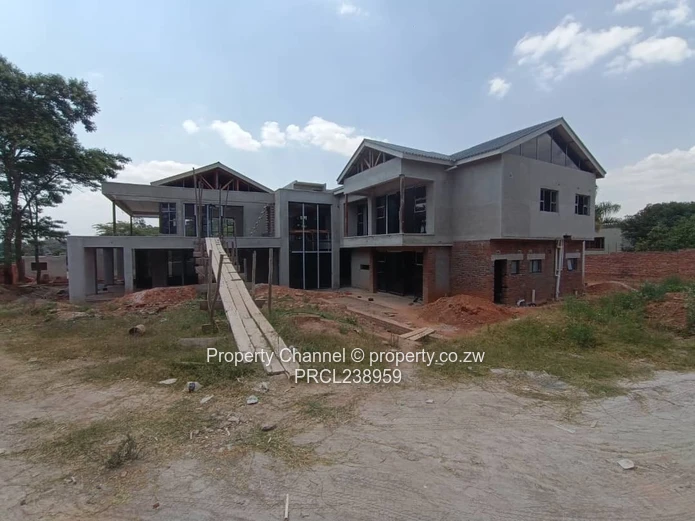 Elegant Family Home with Architectural Flair — Gletwin Estate