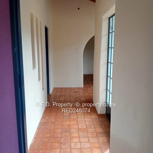 4-Bedroom Home In Hillside To Let !