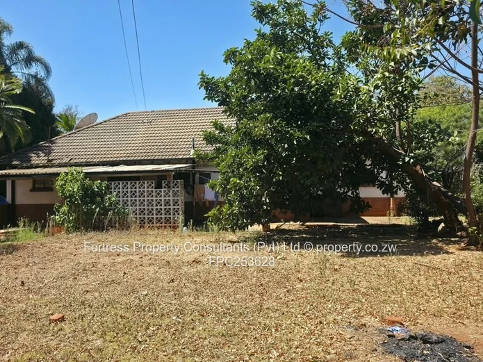 HILLSIDE | Family Home with Cottage — Your Next Investment in Harare! ????