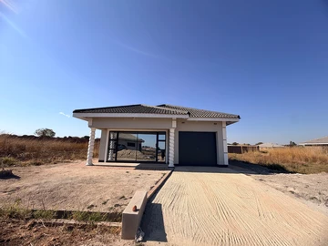 3 Bedroom Flat & Apartment