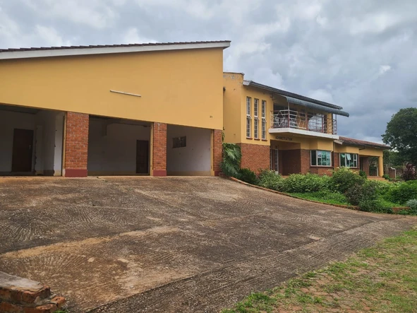 8 Bedroom House