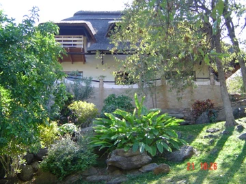 Spacious Double-Story Thatch Home in Kariba