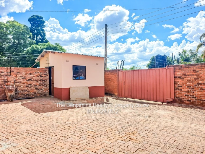 Fully Furnished Six Bedrooms