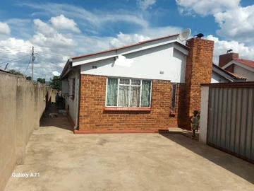 Neat And Solid House
