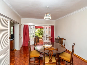 3 Bedroom Flat & Apartment