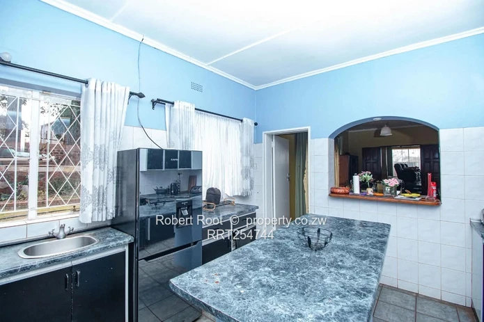 3 bed family home on a 3 hectare plot
