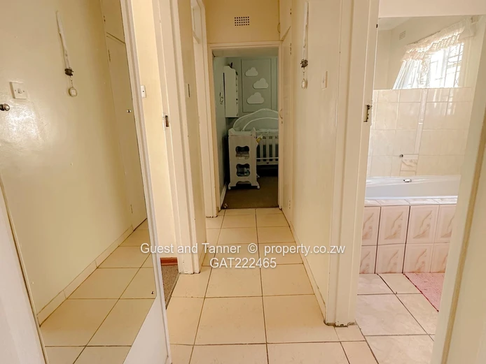 Spacious 3-Bedroom House for Sale Near Harare – Ensuite, Borehole and Staff Quarters in Emerald Hill