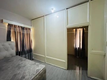 2 Bedroom Flat & Apartment