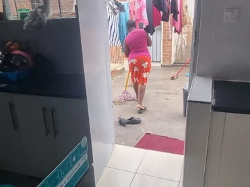 2 Bedroom Flat & Apartment